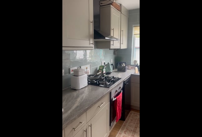 Large Double Bedroom (Newport Area) Main Photo