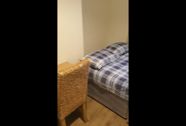 Full Ensuite Bedroom- Newcastle City Center Main Photo