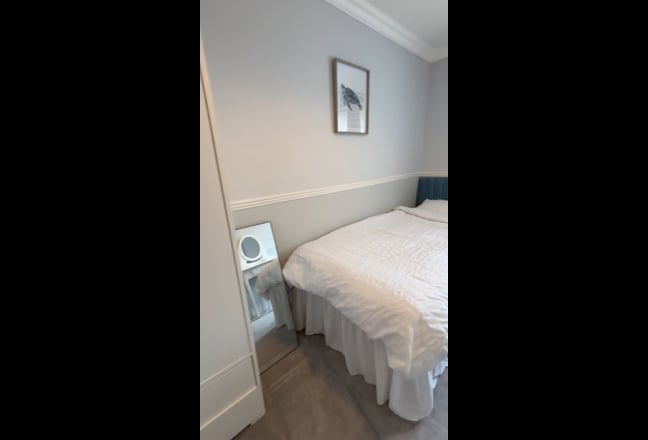 Lovely single  bedroom Main Photo