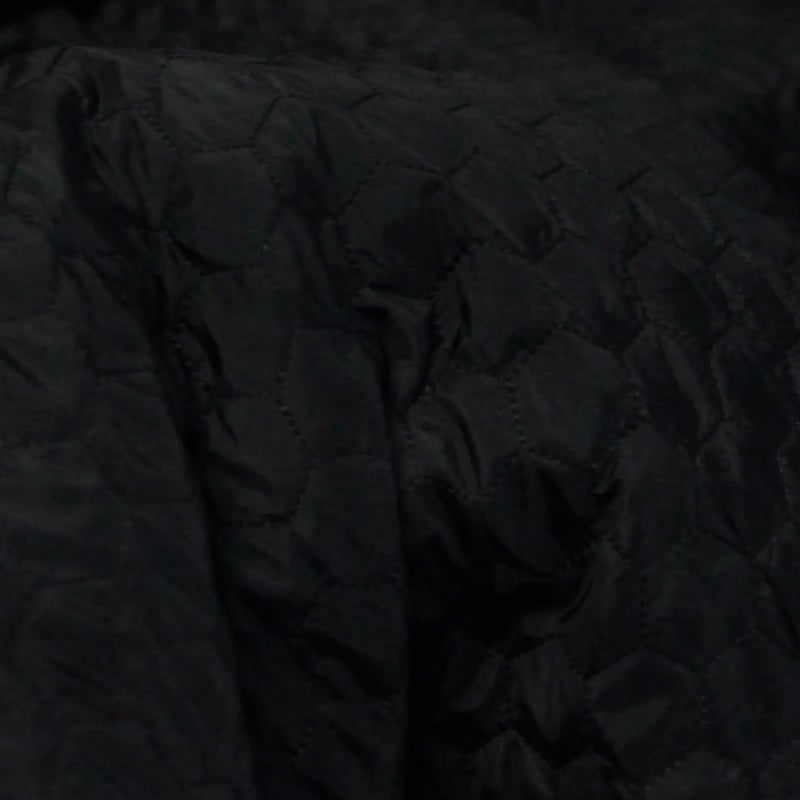 Vidéo: Tissu matelassé - Hexagone noir