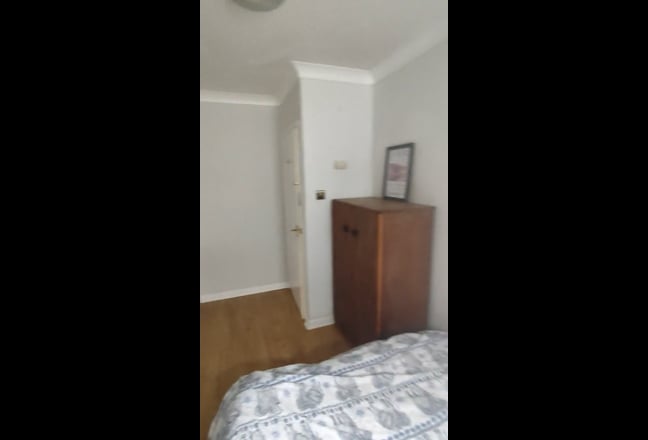 Large quiet central 2-bed flat - water bill inc. Main Photo
