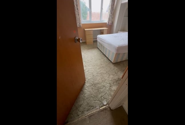 An ensuite room to rent in Cherry Hinton nr ARM Main Photo