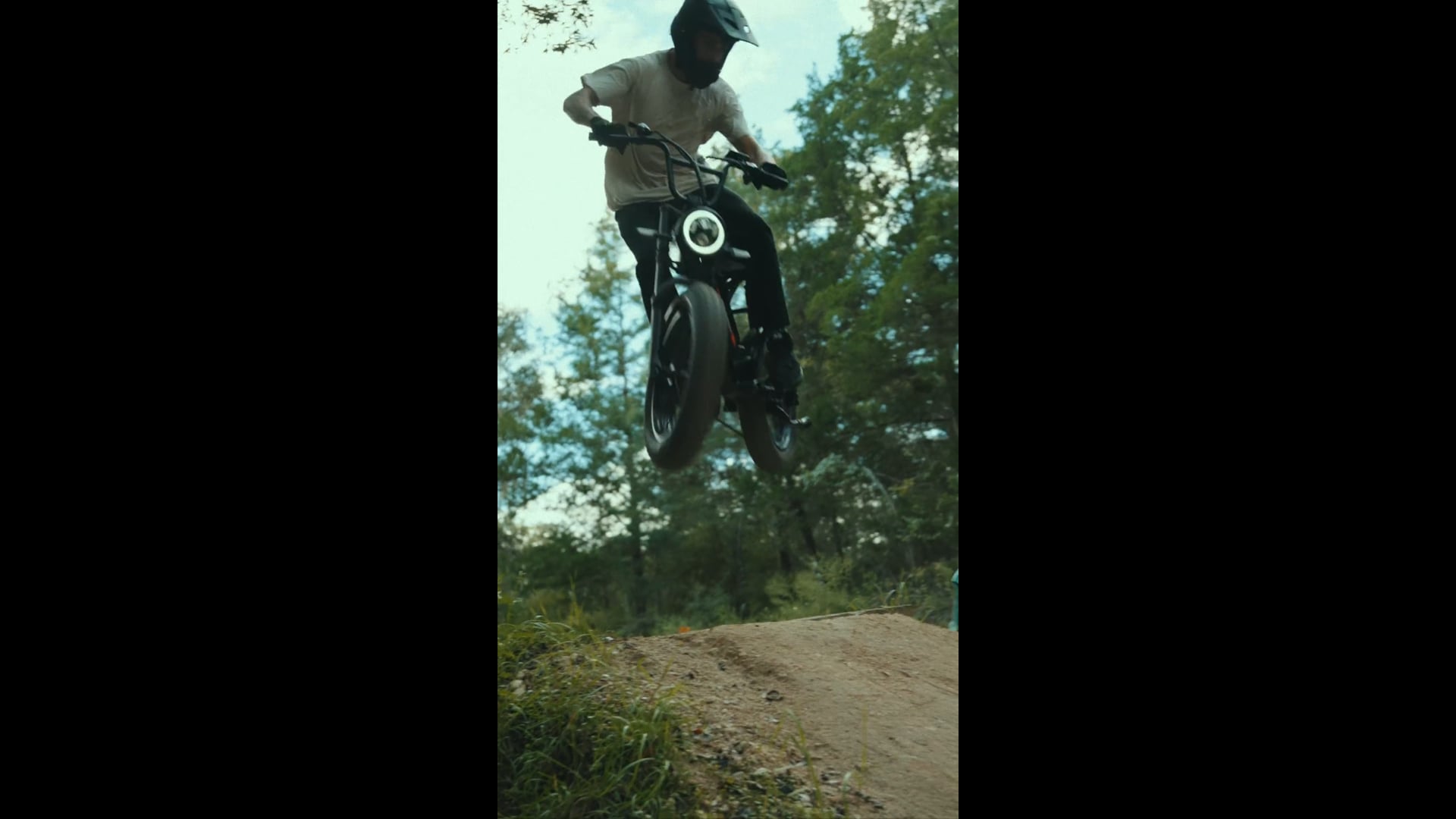 MacFox X2 x Dylan Carter