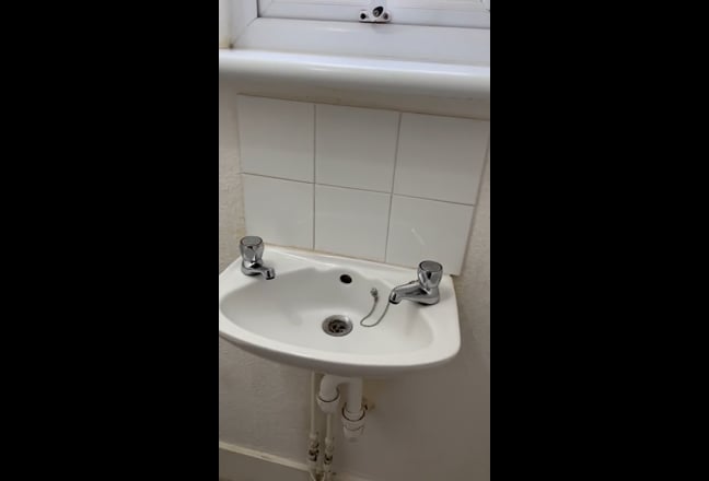 En-Suite Room Inclusive Of Bills Main Photo