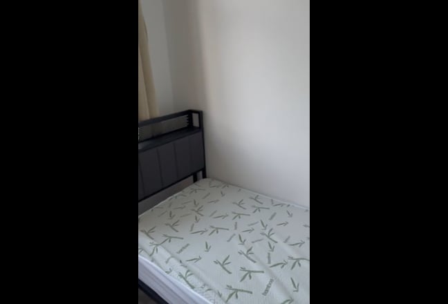 Room to Let Epsom Main Photo