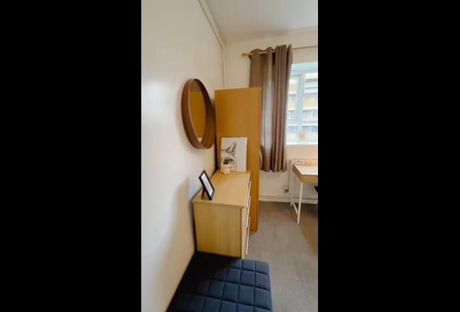 Large double room in Old Street/Hoxton Main Photo