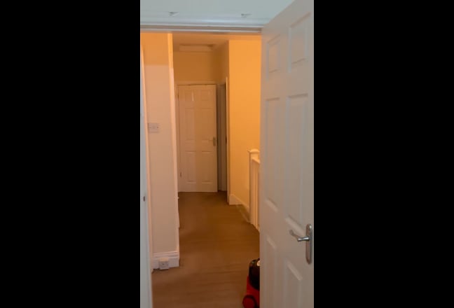 1 Room Available in Newcastle Main Photo