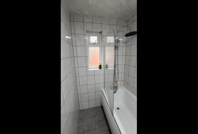 **Stunning Newly Refurbished** Main Photo