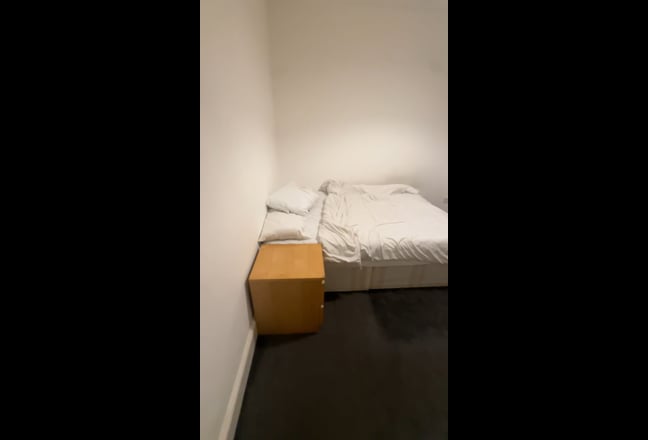 Double room available in leyton  E10 Main Photo