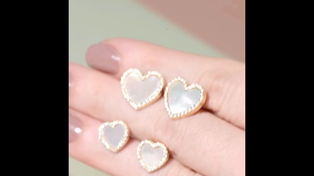 Brinco Coração Grande Madrepérola Brilhantes Ouro 18k