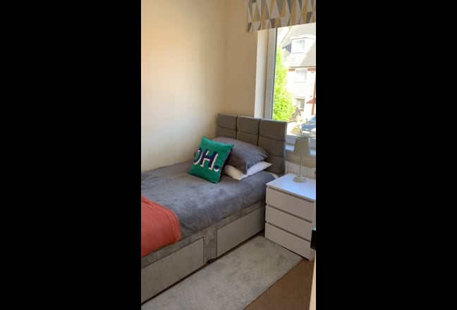 Lovely single  room in MAYBUSH £525pm with cleaner Main Photo