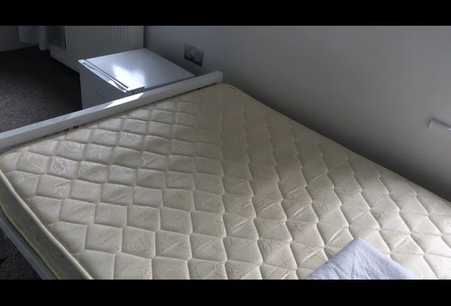 Ensuite Double Room! Very High standard Main Photo