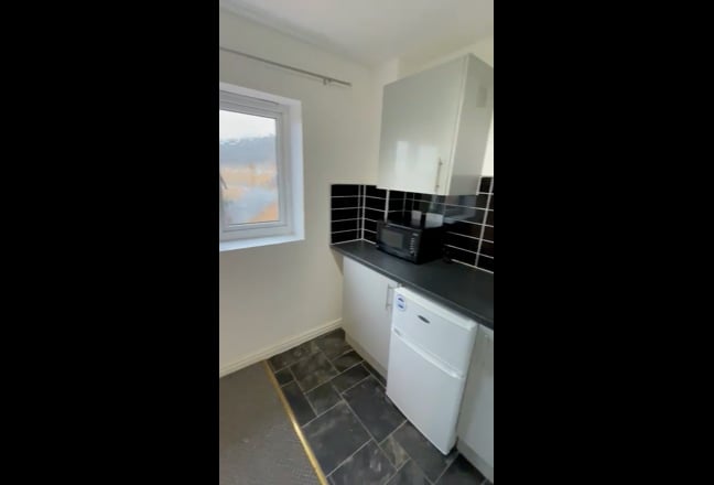 Self Contained Studio Room in Hampton (PE7) Main Photo