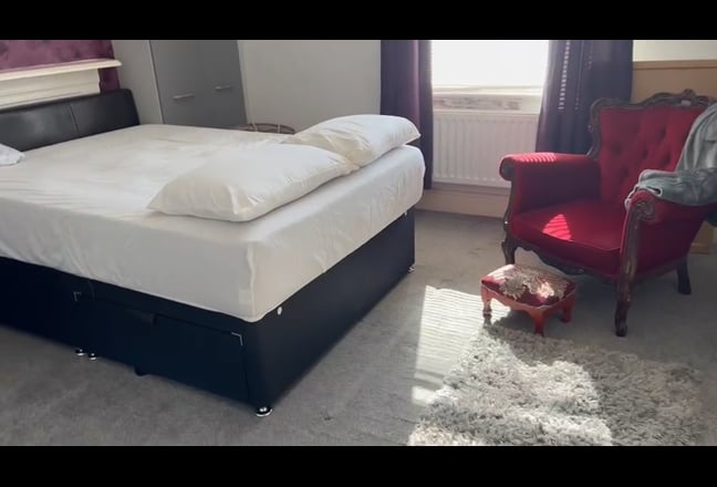 Double bedroom available in Altrincham  Main Photo