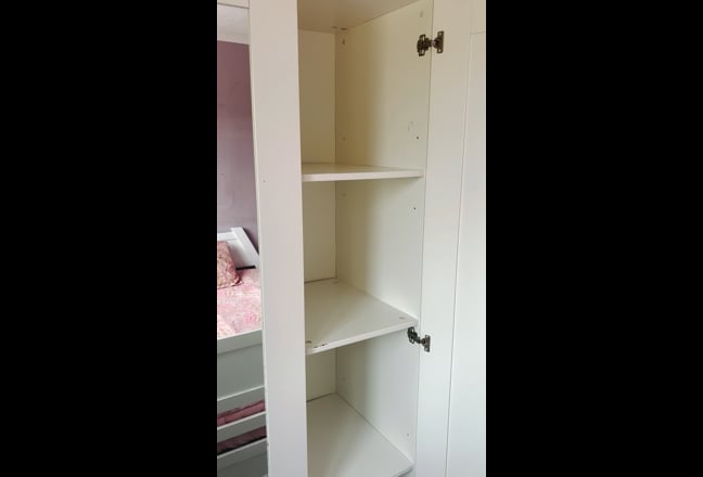 Furnished Room in Friendly RM13 Home! Main Photo