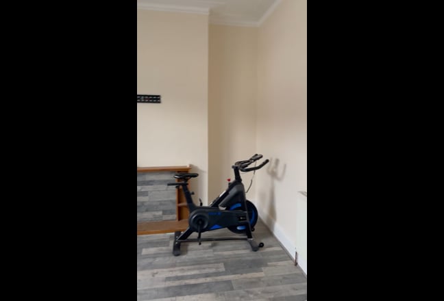 1 Double Room Available – Ilford (Muslim female) Main Photo
