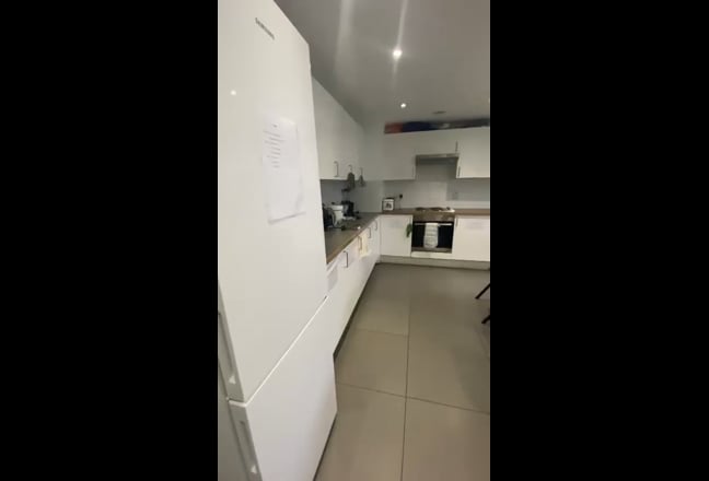 6-Bed Dormitory in Prime Central London (£496 pcm) Main Photo