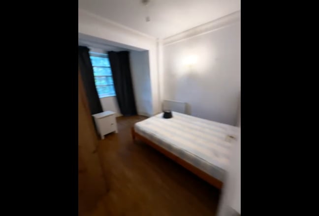 Double room in sociable Haggerston home!! Main Photo
