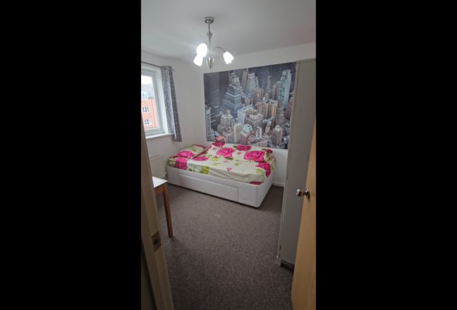 Ensuite Room in Warrington Central Main Photo