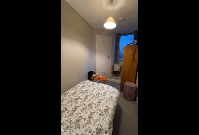 One Single Bedroom for Muslim female - EH8  Main Photo