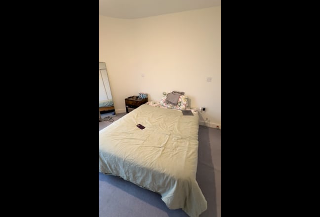 ✨ Double Room Available – 2 Bed / 2 Bath Flat  Main Photo