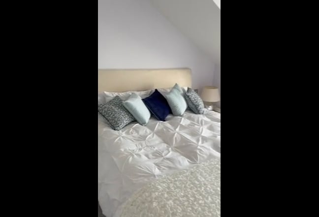 Luxury Penthouse King Room w/ En-suite & Parking Main Photo