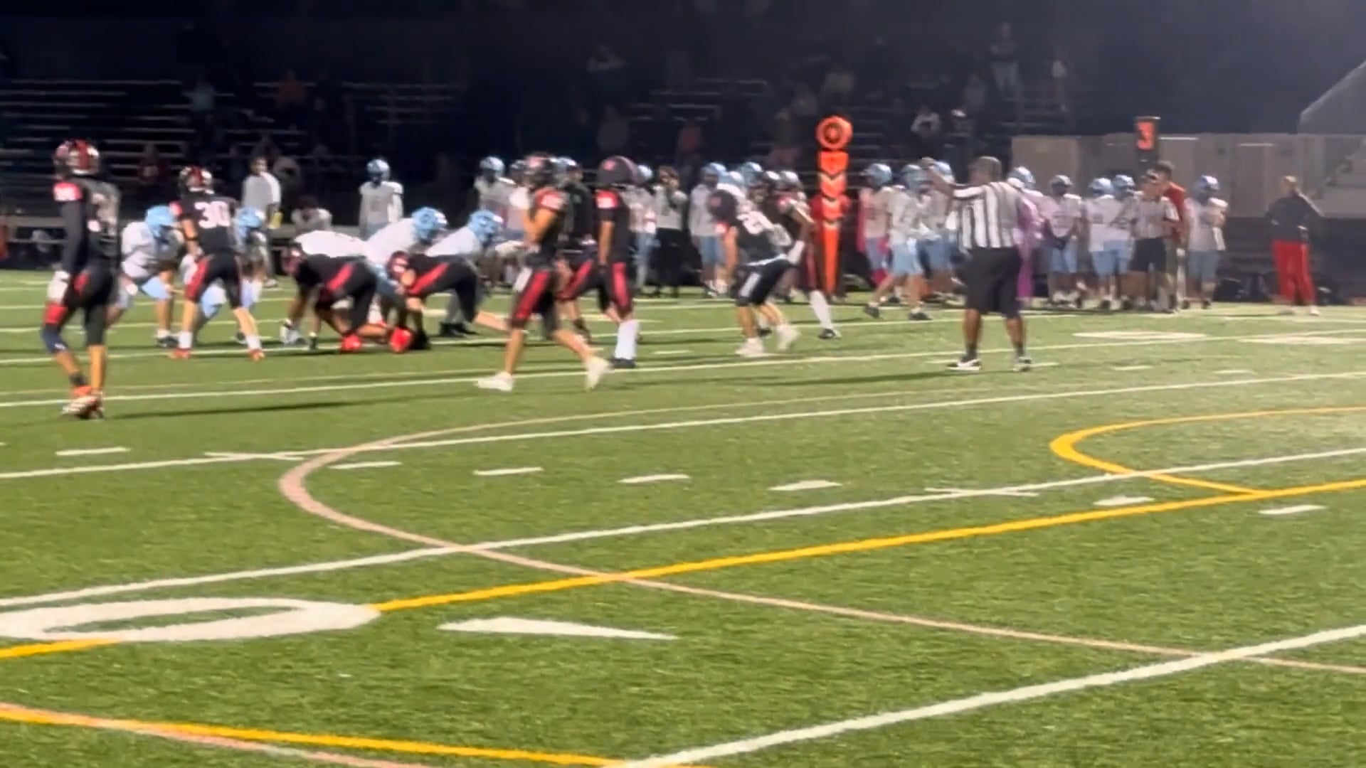 Breaking through the line!Pressure on Qb