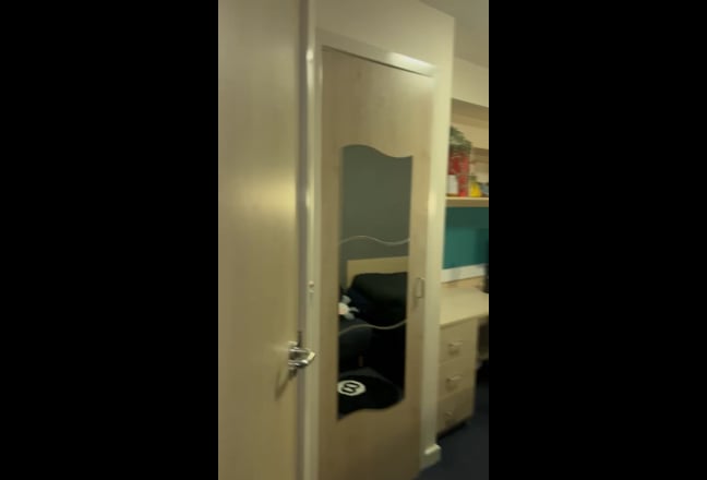 Private Room at Don Gratton House (Student only) Main Photo