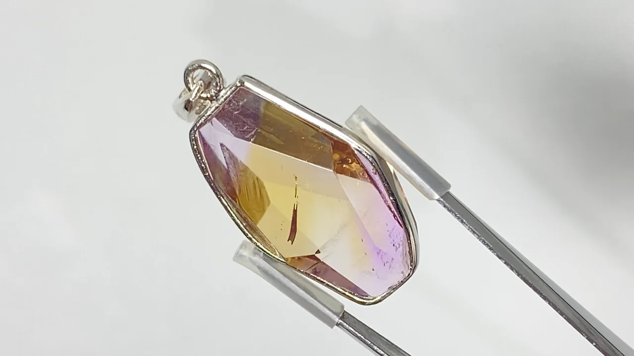 宝石質アメトリン AAA- カット入りペンダントトップ シルバー925製 NO