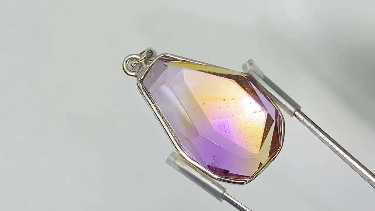 動画】【1点もの】宝石質アメトリンAAA- カット入りペンダント