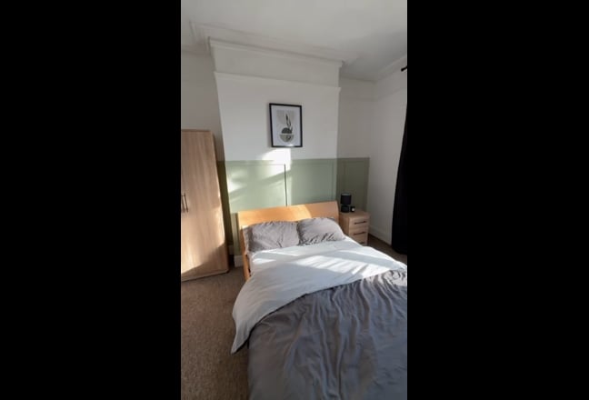 Cosy Modern Rooms / Low Deposit Main Photo