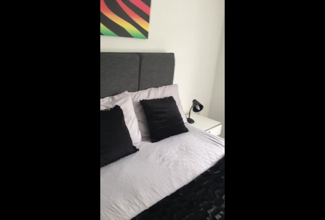 Modern Ensuite Dbl Room Gravesend Town Fast Wifi Main Photo