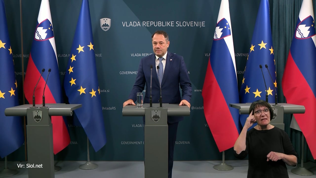 Vlada potrdila znesek božičnice, znašala bo 639 evrov. To pravijo delodajalci.