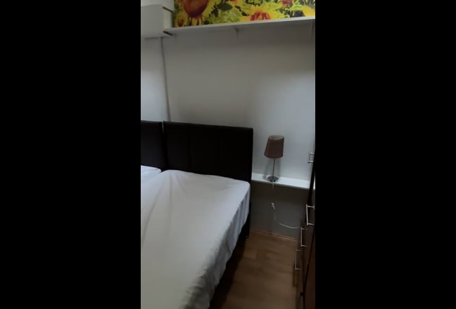 Room 2, 160 Castle Street - Available for a Couple Main Photo