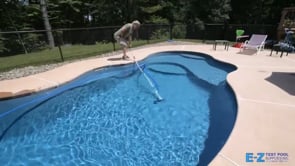 How to Vacuum a Swimming Pool for Beginners