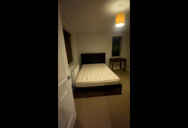 Move in for Free (No Deposit ) Main Photo