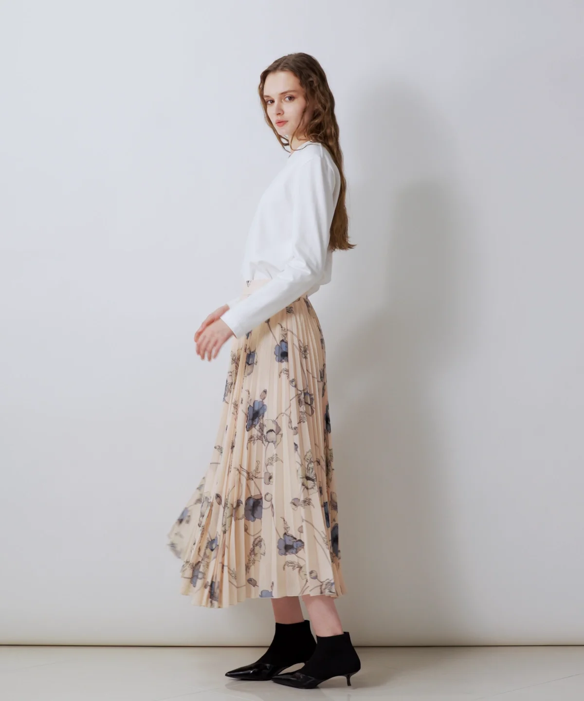 Sov. / フラワーシフォンプリーツスカート BOTTOMS Night STORE