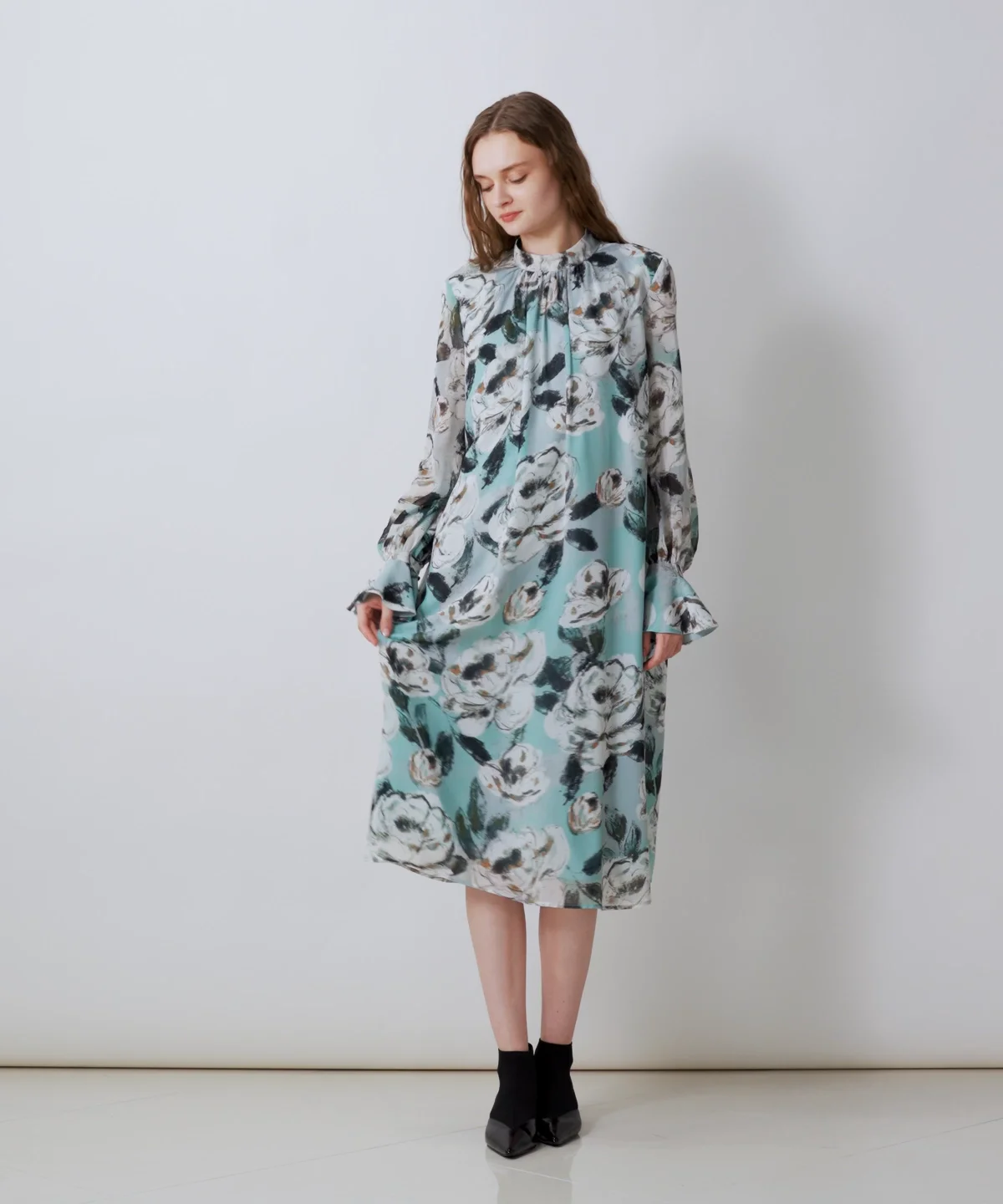 新品未使用　Sov. フラワーシフォンワンピース　36 新品未使用 Sov. フラワーシフォンワンピース 36 DOUBLE STANDARD