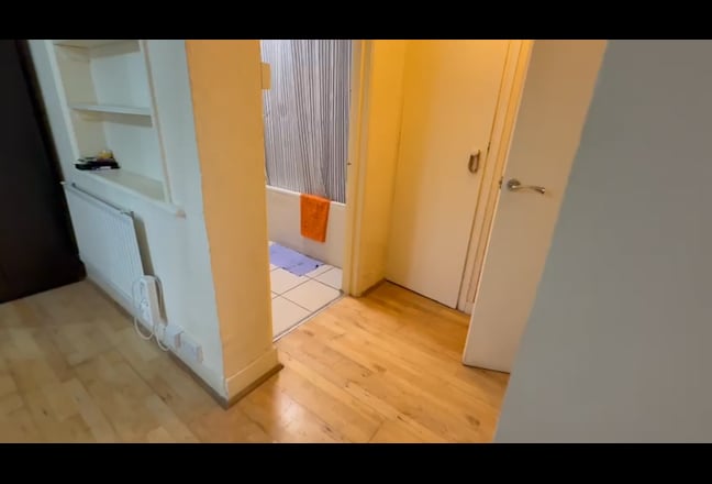 Largio studio in Archway with a separate kitchen Main Photo