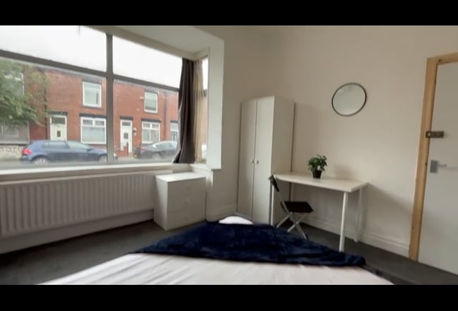 Available - Stylish Double Bedrooms In Bury Main Photo
