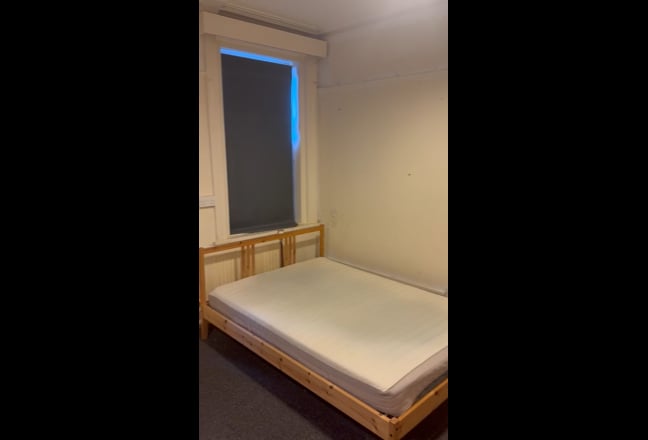 Low cost rooms available including bills-Fleetwood Main Photo