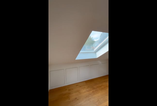 Attic MH | Ensuite  Main Photo