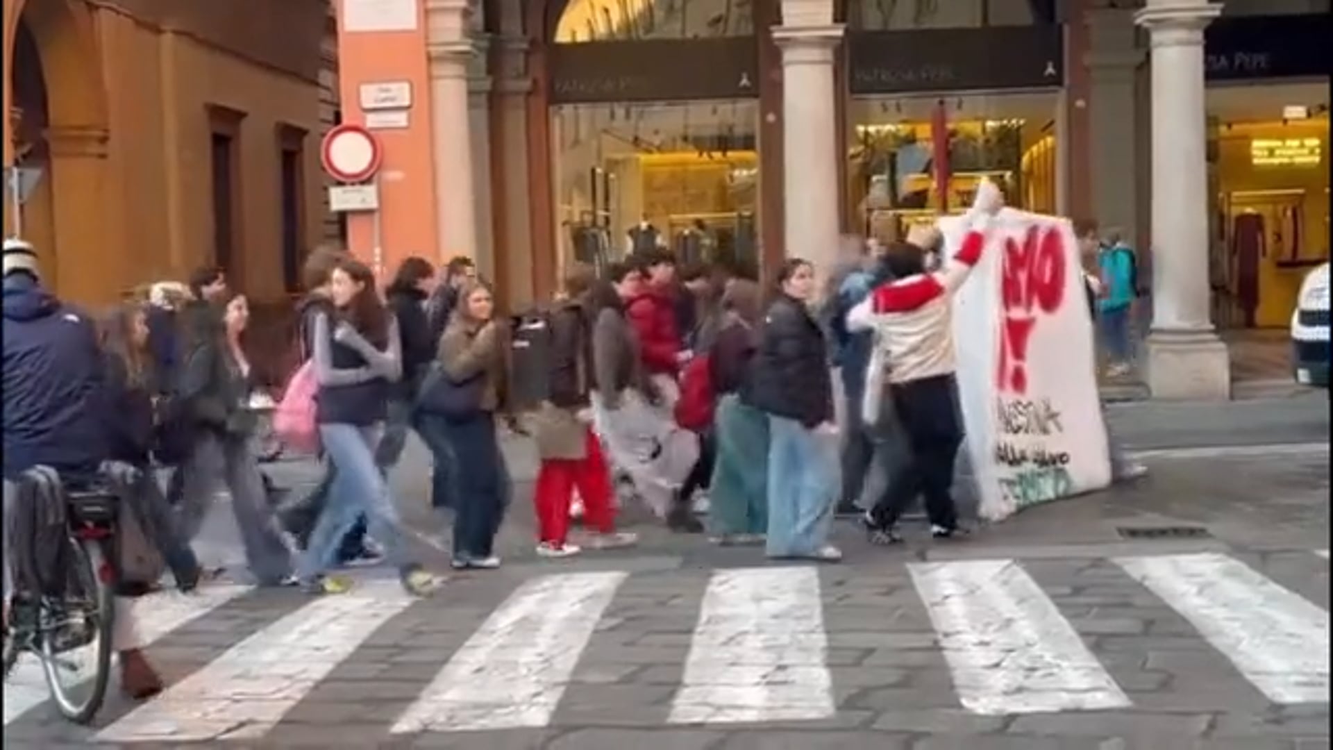 Collettivi studenteschi di nuovo in corteo per la Palestina
