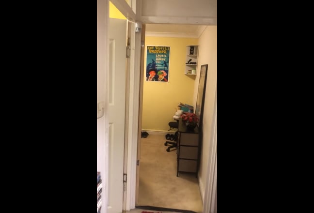 Single room in recently renovated house Main Photo
