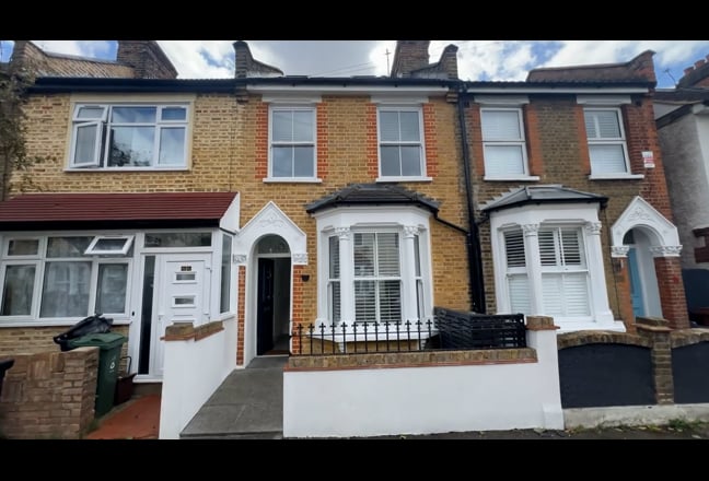 Beautiful Luxury fully refurbished house Main Photo