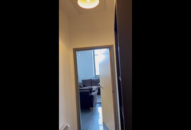 🏠 Brisght & Modern 2-Bed Flat Near Quayside  Main Photo