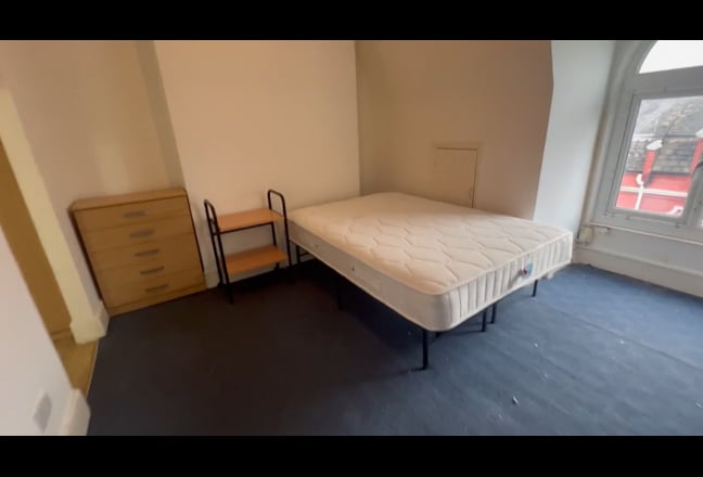 All Bills Inclusive Large Studio, Crouch End Main Photo