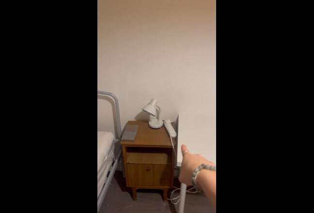 Large double room se5 7sn (females preferred)  Main Photo