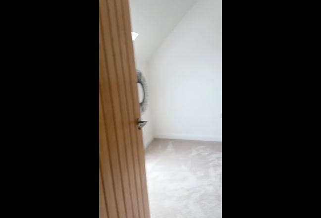 Private Top Floor, Bedroom + Additional Room Main Photo