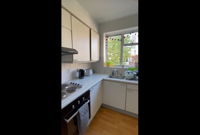 Double bedroom in Nine Elms - Zone 1  Main Photo